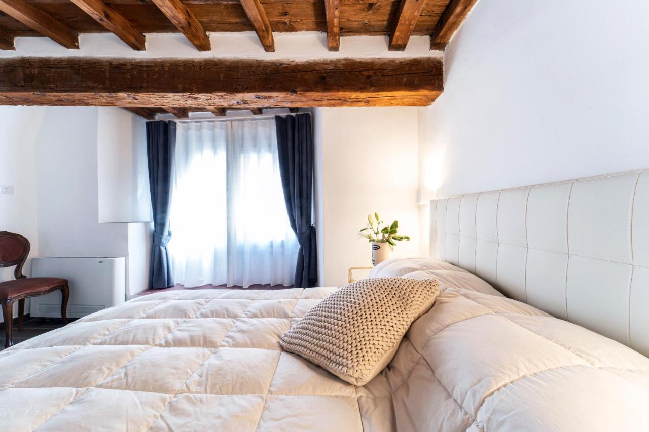 Palazzovilla Historic Building Luxury Suite فلورنس المظهر الخارجي الصورة