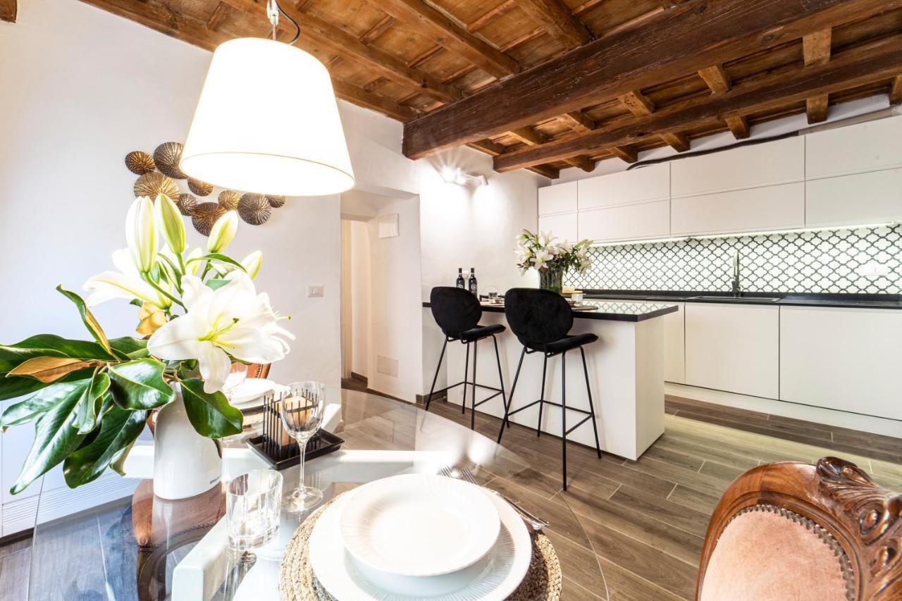 Palazzovilla Historic Building Luxury Suite فلورنس المظهر الخارجي الصورة