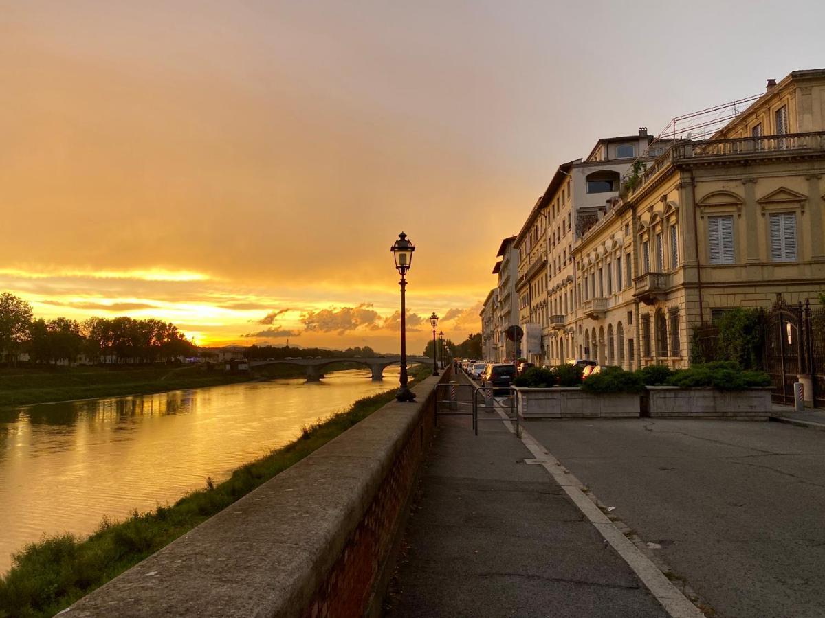 Palazzovilla Historic Building Luxury Suite فلورنس المظهر الخارجي الصورة