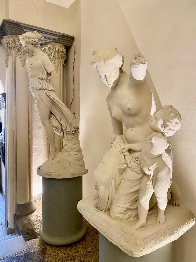 Palazzovilla Historic Building Luxury Suite فلورنس المظهر الخارجي الصورة
